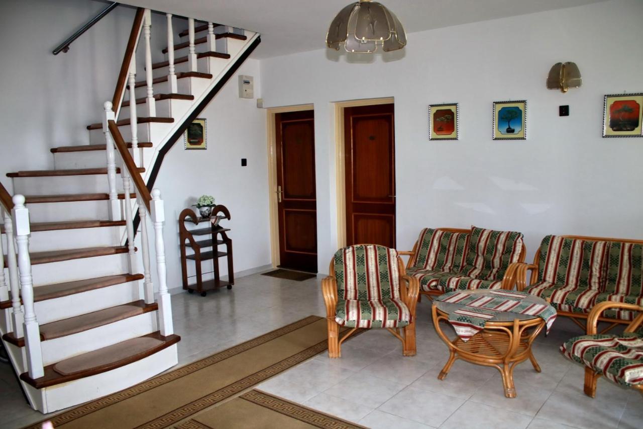 Pigál Panzió Bed and Breakfast Badacsonyörs Esterno foto